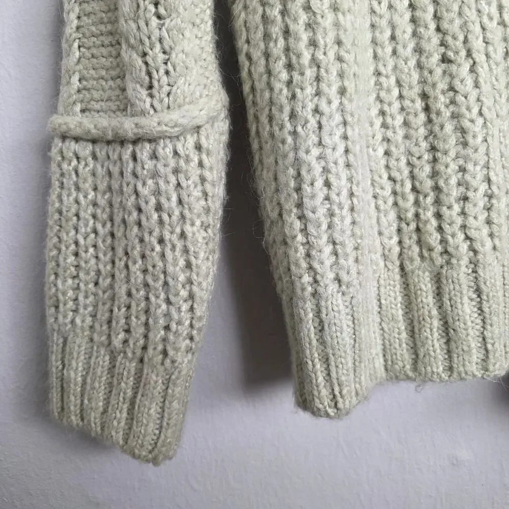 Zara Jeweled Button Chunky Knit Cardigan Blogger Favorite Sage Medium